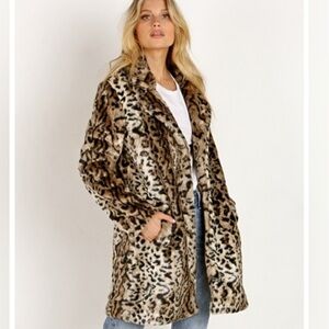 BB Dakota Animal Print Teddy Jacket. NWOT!   NEVER WORN!